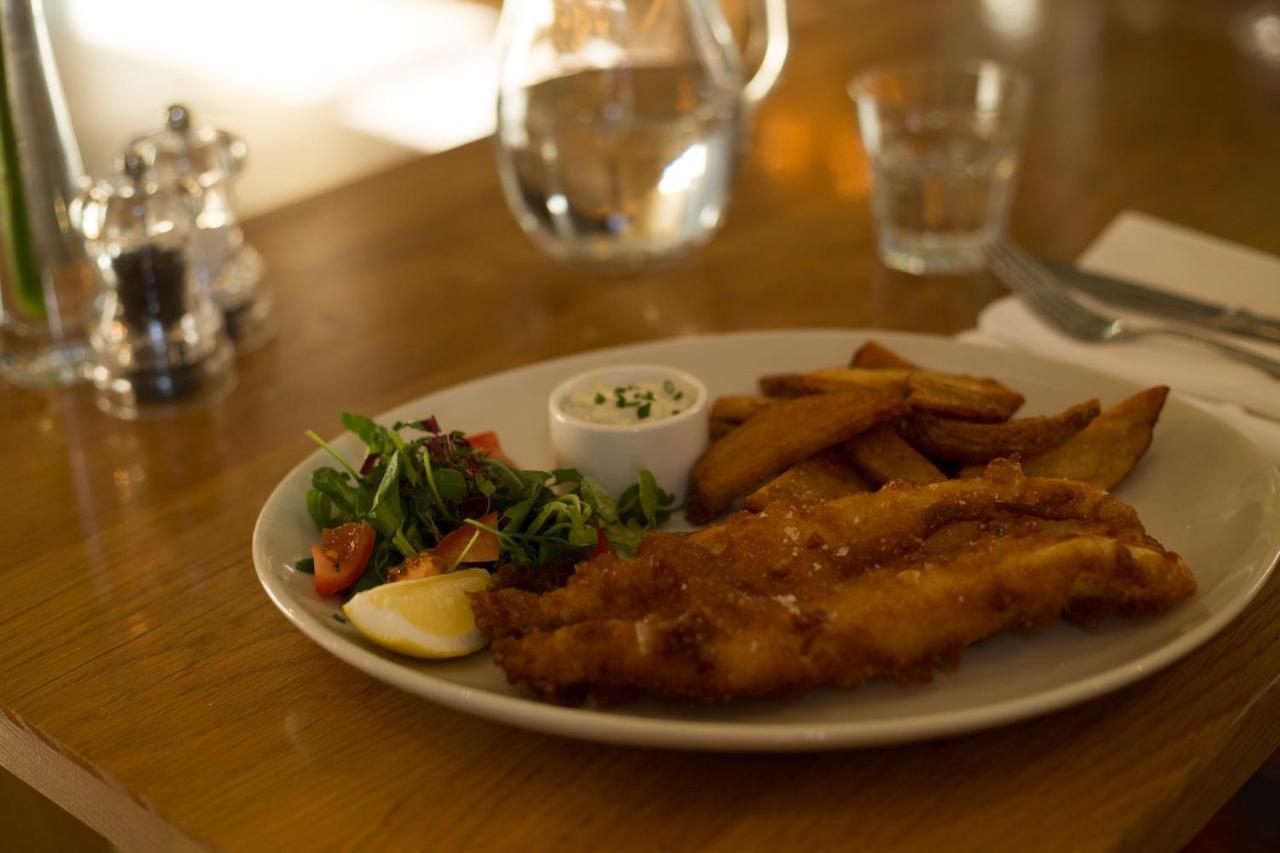 Collingwood Arms Hotel Cornhill on Tweed Esterno foto