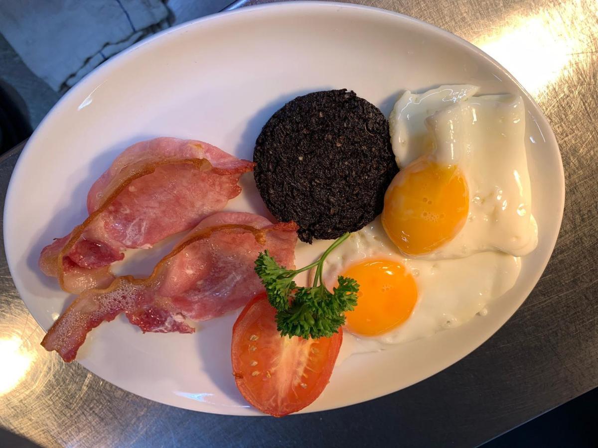 Collingwood Arms Hotel Cornhill on Tweed Esterno foto