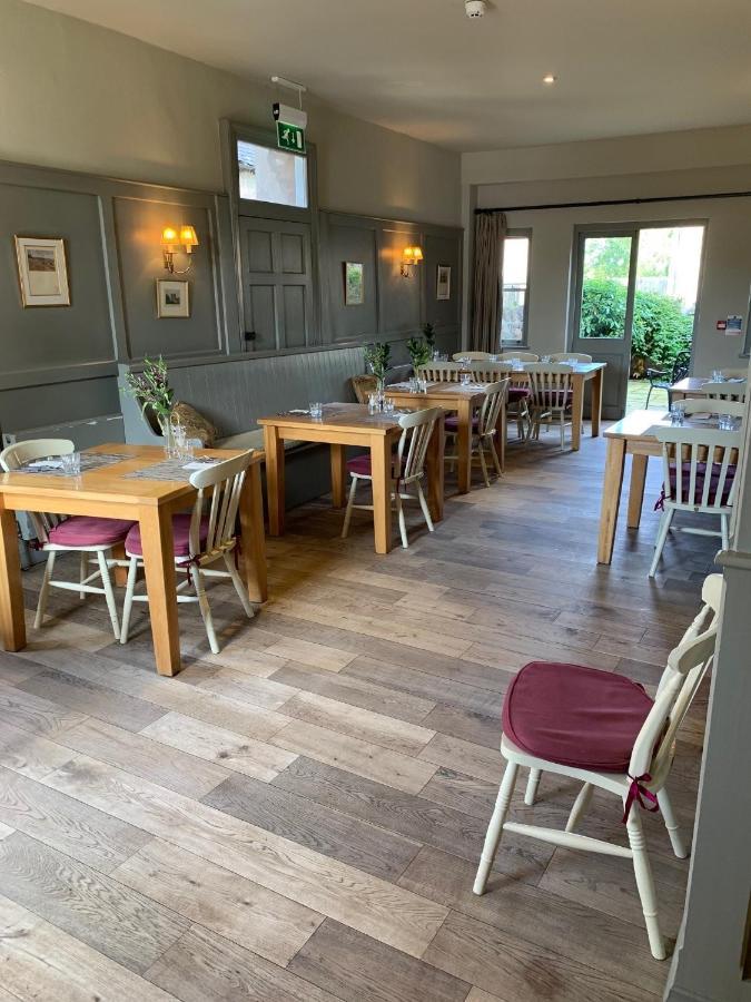 Collingwood Arms Hotel Cornhill on Tweed Esterno foto